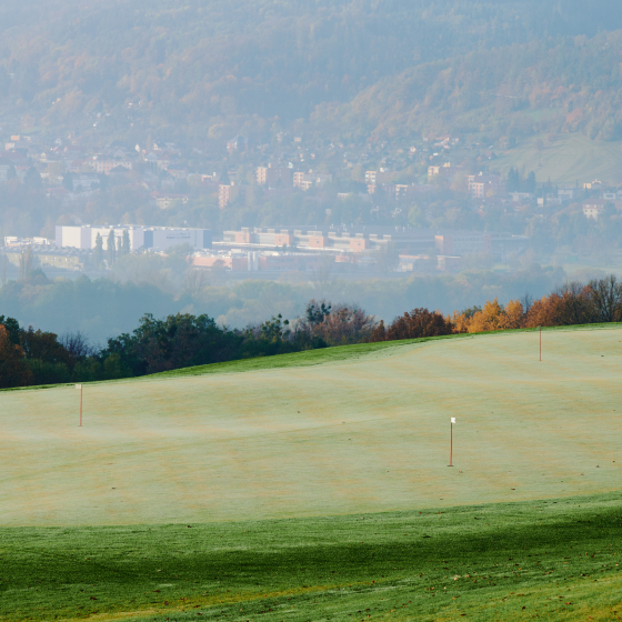 GOLFOVÉ HŘIŠTĚ UZAVŘENO V ÚTERÝ A VE STŘEDU Z DŮVODU AERIFIKACE